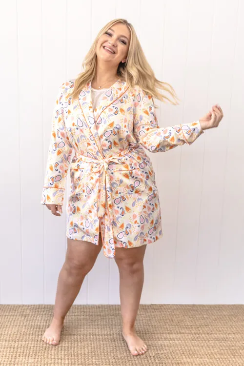 Freya Short Robe - Pastel Paisely Print